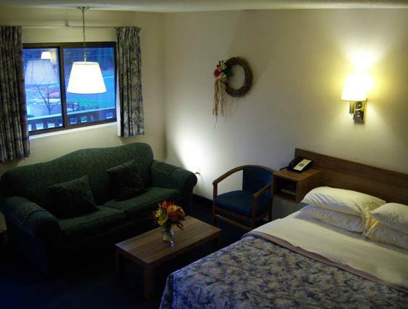 Tall Pines Motel Озеро Джордж Экстерьер фото